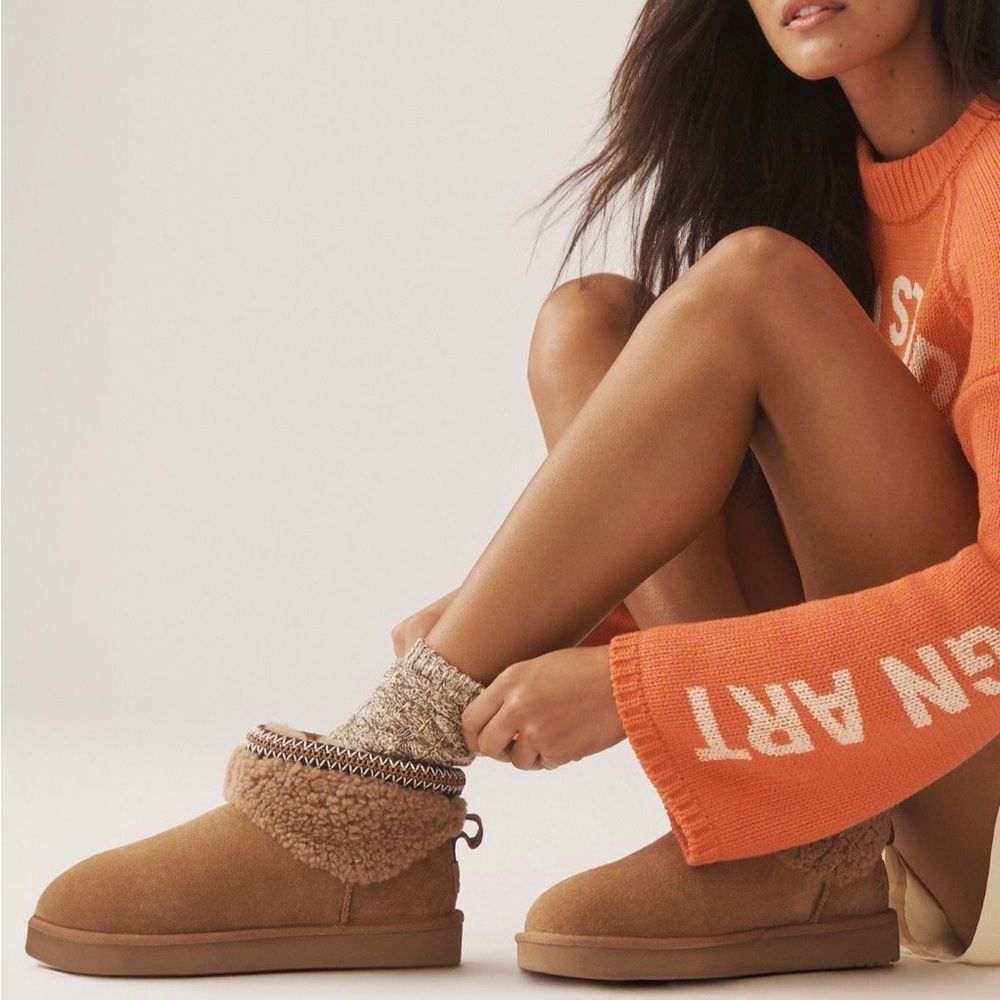 UGG Classic Ultra Mini Maxi Curly Boots